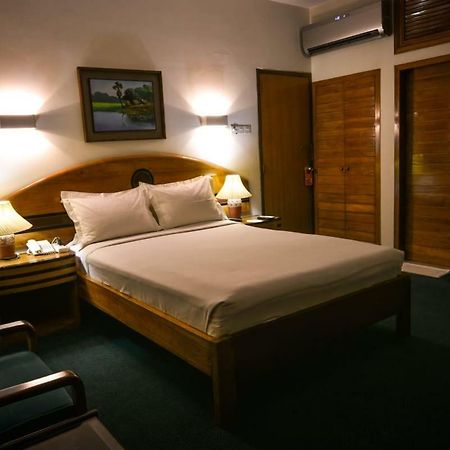 White House Hotel - City Center ธากา ภายนอก รูปภาพ